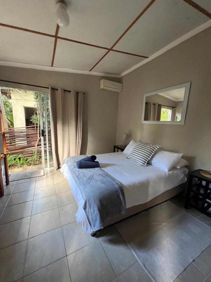 Occi Lodge Mbazwana Esterno foto